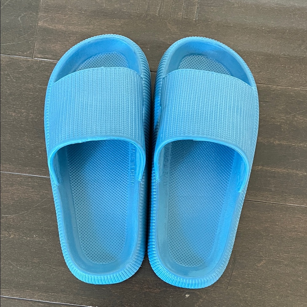Blue Slides Size 6-6.5 (Barely Used)